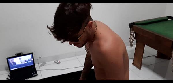 Algemei a novinha de quatro e coloquei gostoso na buceta dela molhadinha * PJT X e Brinquedo Ator e wallif Santos **